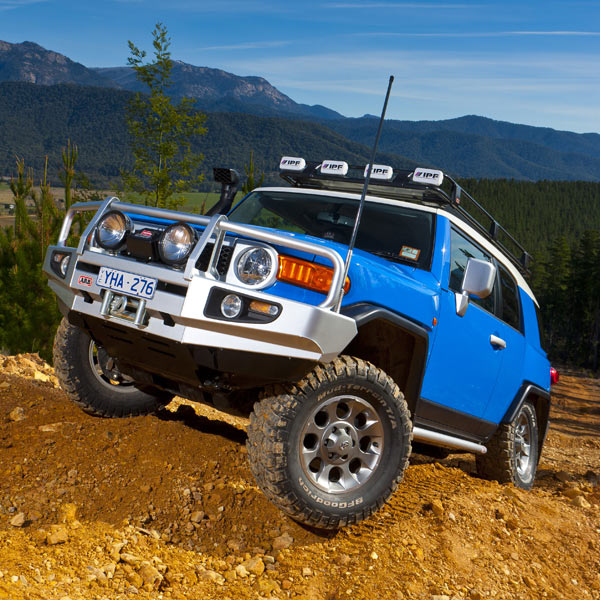 ������ �������� ��������� ARB ��� Toyota FJ Cruiser