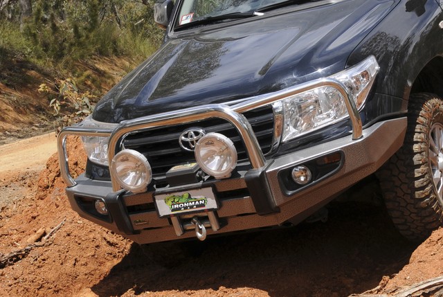 ������ �������� Ironman Hilux 05-11 BBT002